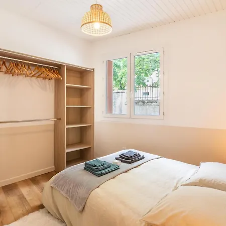 Apartment T2 Climatise Proche De Montpellier Avec Parking Public !