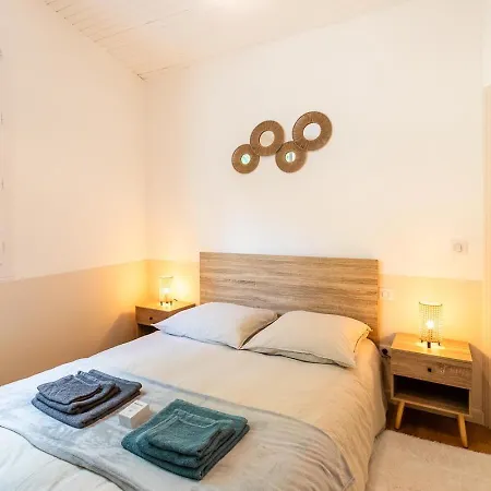 T2 Climatise Proche De Montpellier Avec Parking Public ! Apartment *